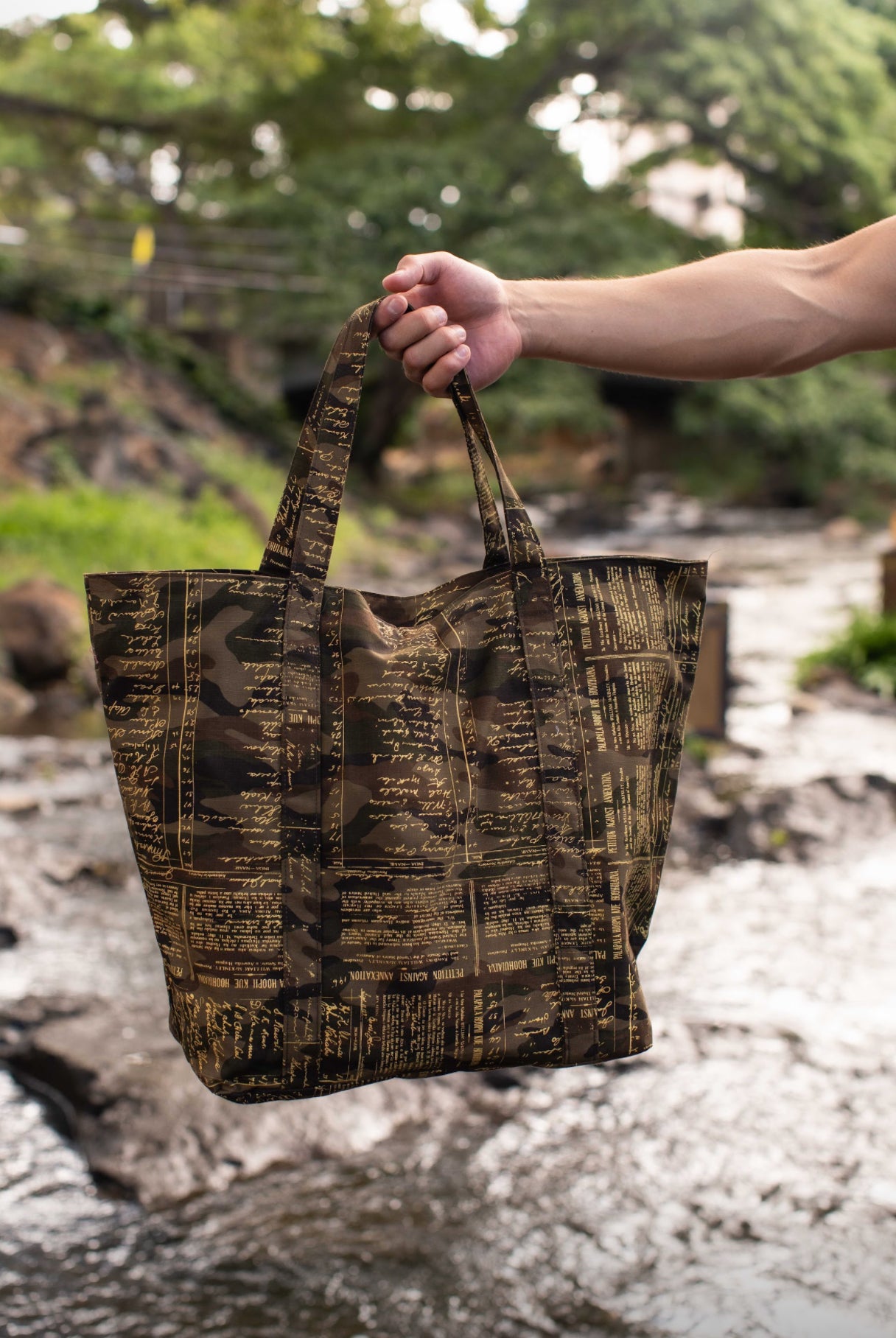 NAPOOPOO ZIPPERED TOTE (RIPSTOP ʻ25)