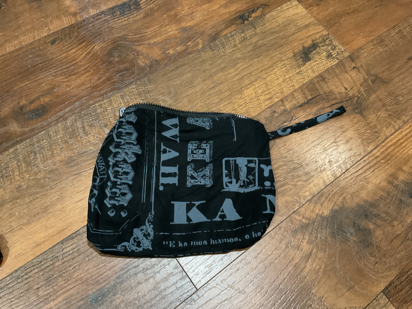 Kahaluʻu Clutches LINEN MIH ʻ25