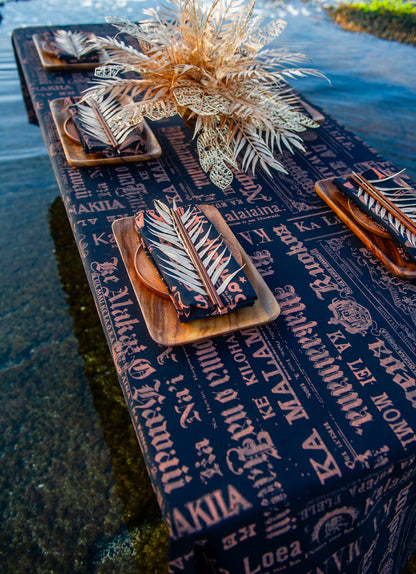 Table Cloth w/6 Napkins (FALL ‘24)