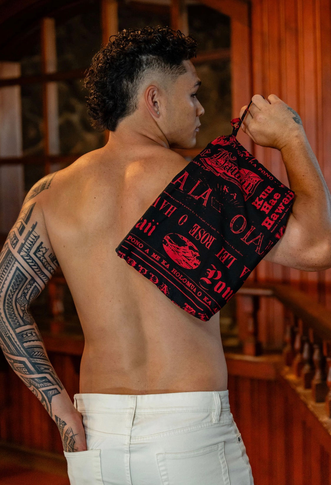 Kahaluʻu Clutches LINEN (NEWʻ26) RNB